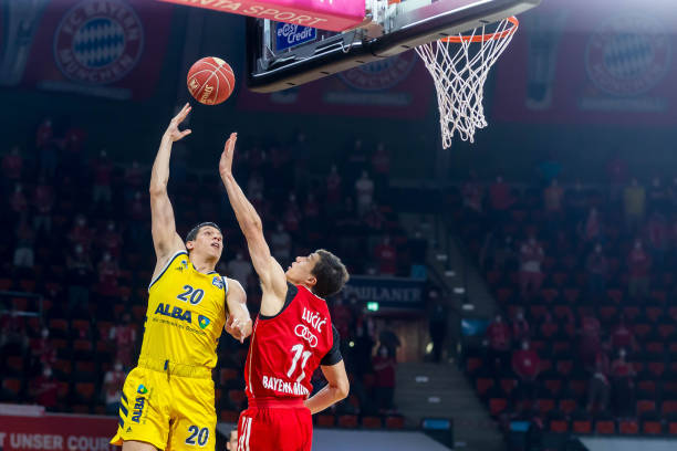 通过对法乔 通过对法乔